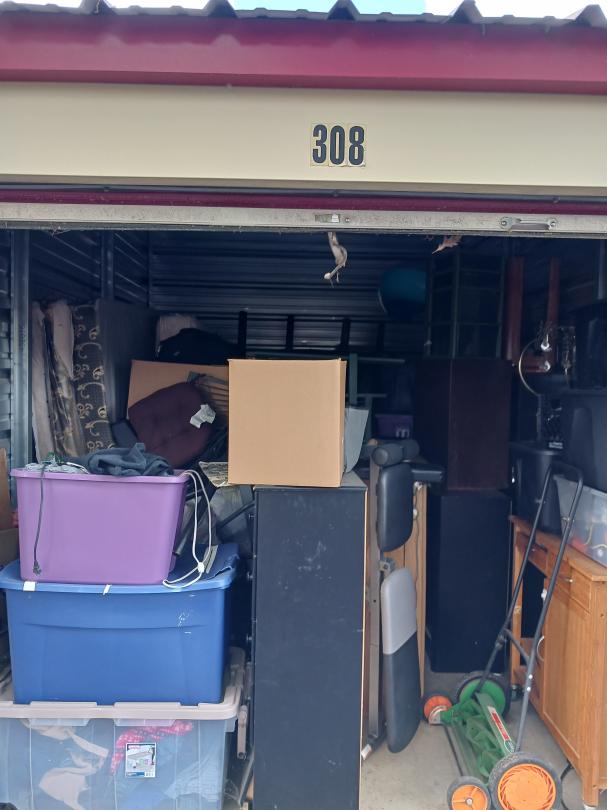 Storage Unit Auction in Belleville, IL at Gateway Storage Mall